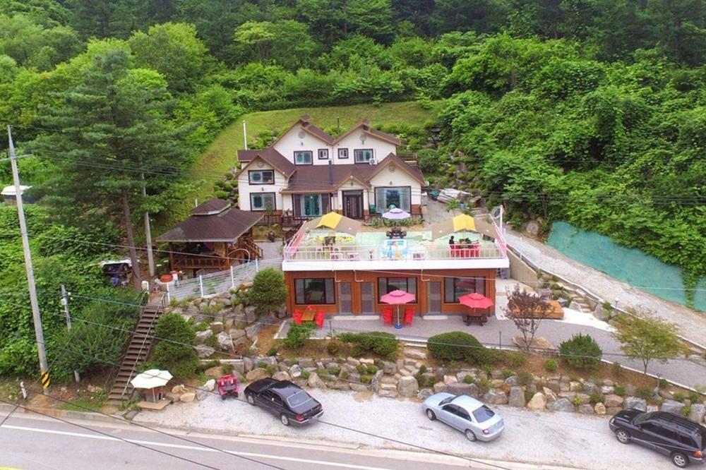 Hongcheon Flowering Hill Pension 外观 照片