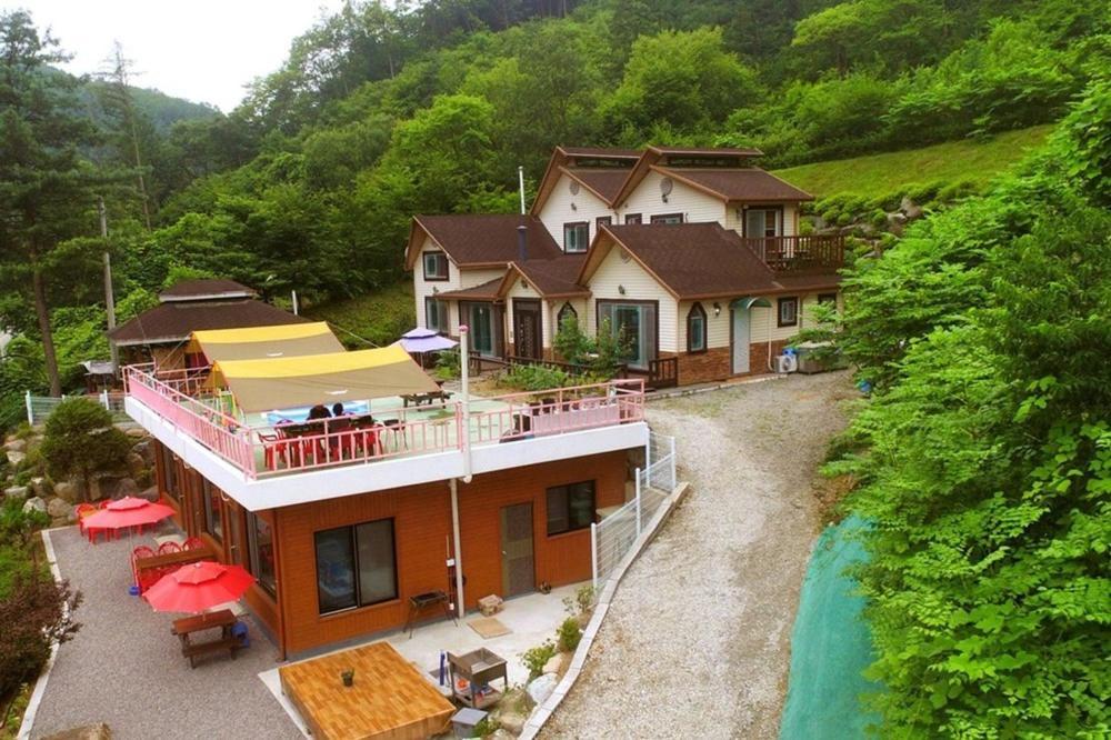 Hongcheon Flowering Hill Pension 外观 照片